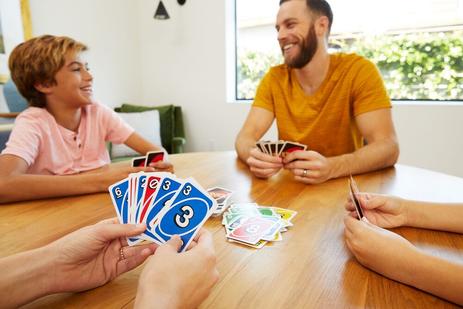 Jeu de cartes UNO classique Mattel